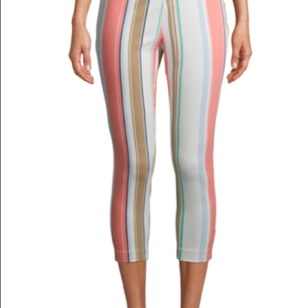 Time and tru jegging capris